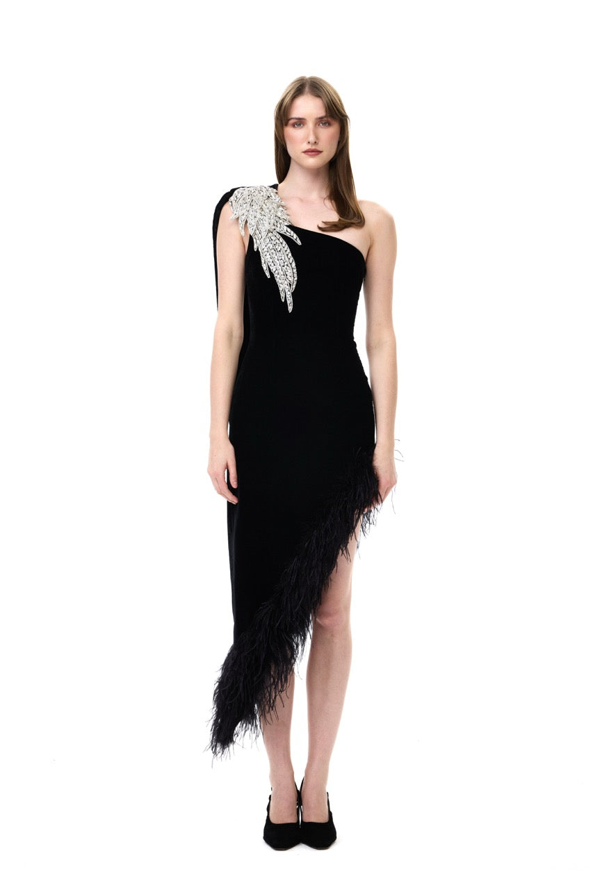 Black One-Shouldered Velvet Dress With Crystal Accessory And Feather T – RAISA VANESSA INT