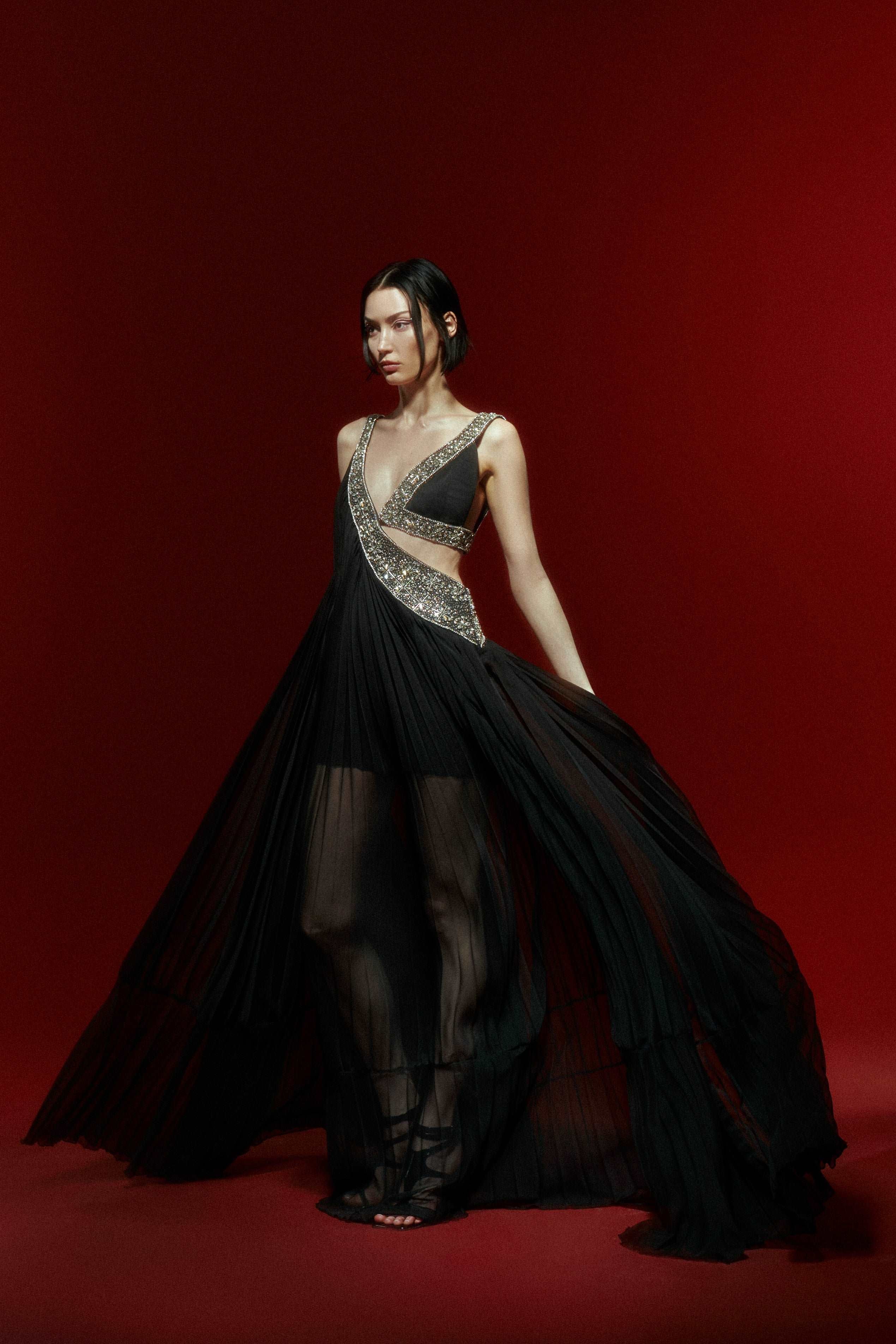 black pleated chiffon dress Women's Black Bandeau Contrast Chiffon Pleated Maxi Dress