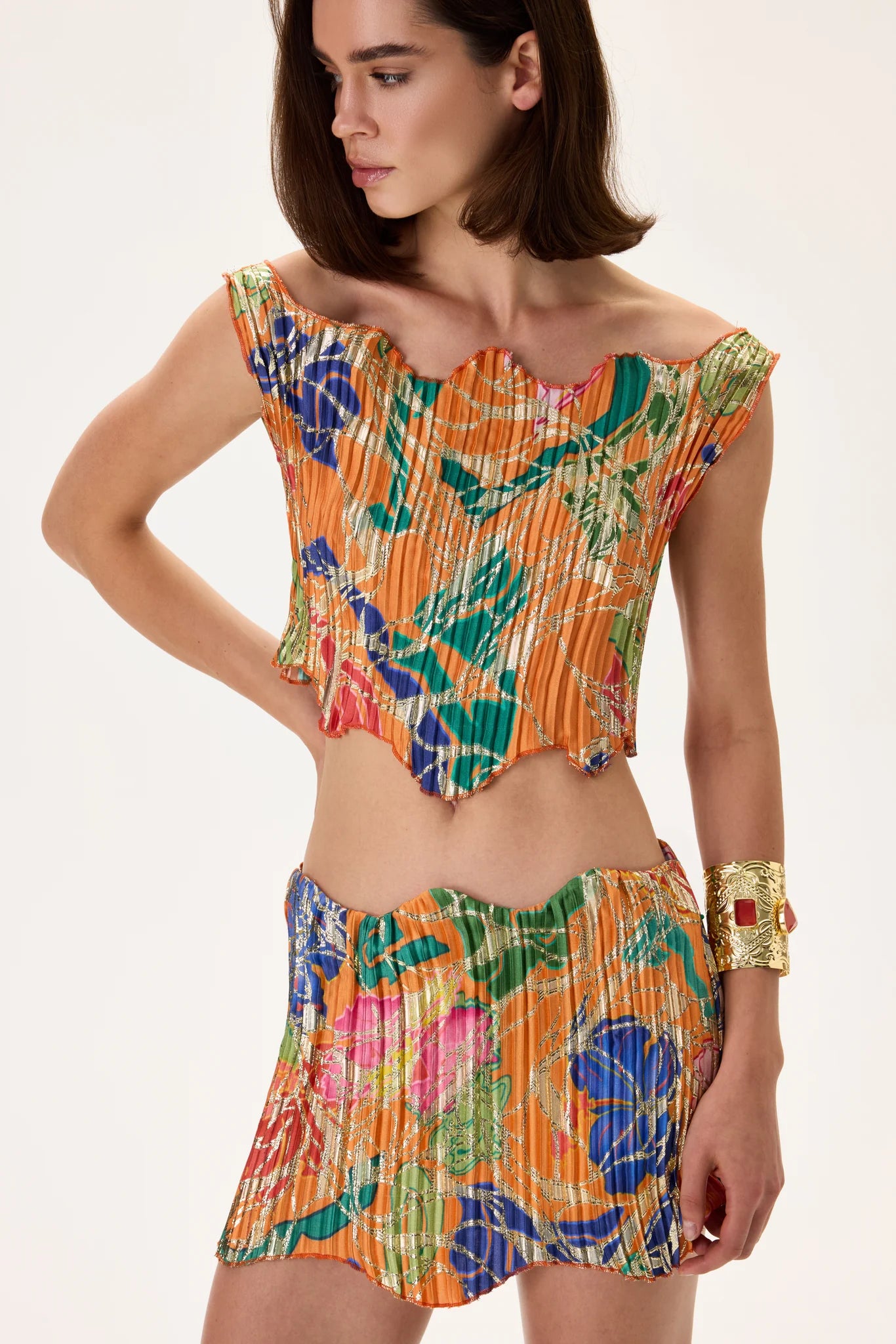 SS26-T-1018-40 raisa_vanessa orange-pleated-viscose-multi-color-flower-printed-top-with-gold-foil-accents