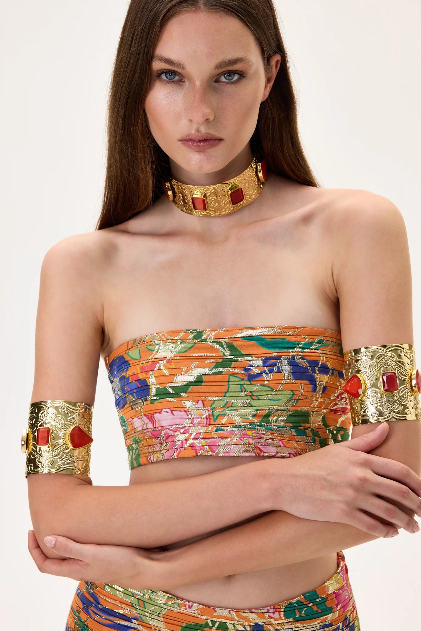 SS26-T-1022-40 raisa_vanessa orange-pleated-viscose-multi-color-flower-printed-mini-dress-with-gold-foil-accents-1