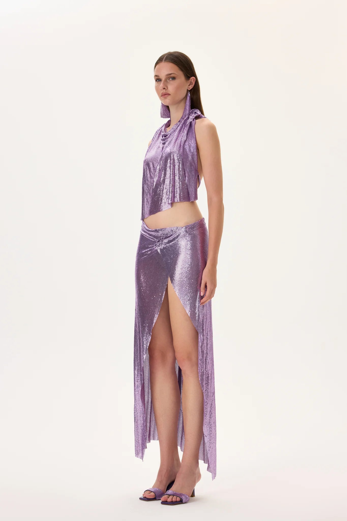 SS26-T-1037-36 raisa_vanessa metallic-violet-armor-backless-top